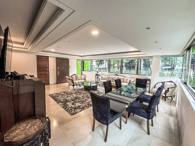 Spacious Polanco Luxury 5BR Apt- Patios & Jacuzzi gallery image 4