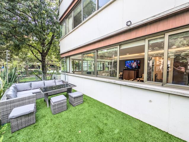 Spacious Polanco Luxury 5BR Apt- Patios & Jacuzzi gallery image 2