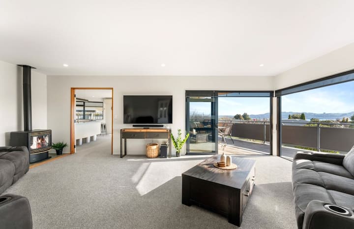 Lake Taupo Outlook - Table Tennis, Gas-fire & Bbq - 陶波