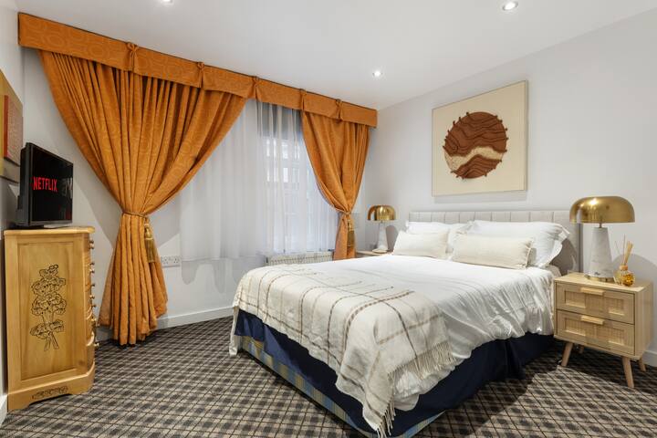 Westminster Entire Classic Massionette gallery image 5