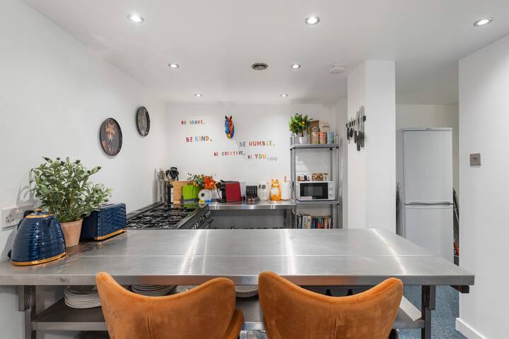 Westminster Entire Classic Massionette gallery image 2