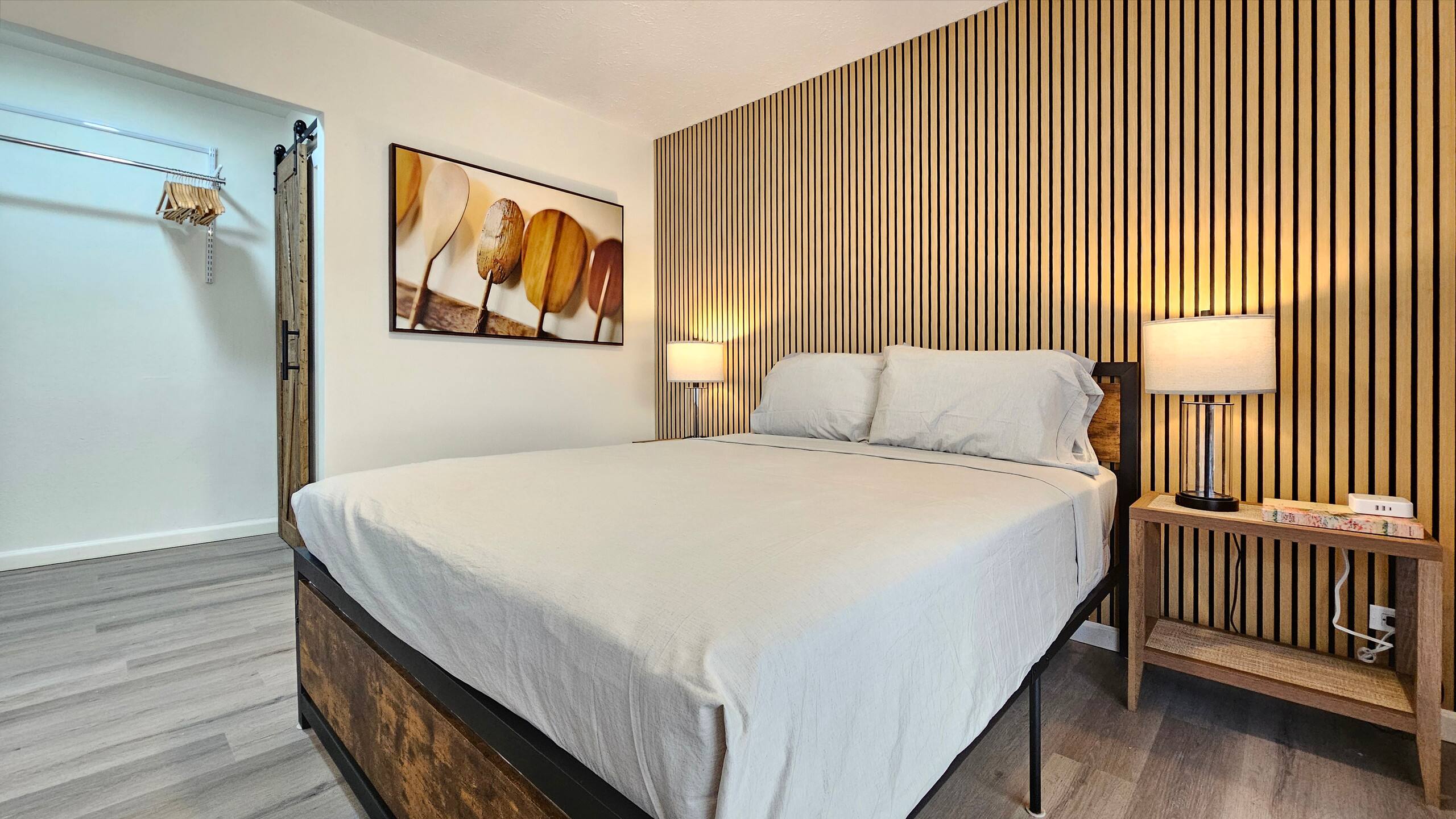 2412 PE St 205 Queen Bed, Futon, Kitchen, Lanai - Photo 18