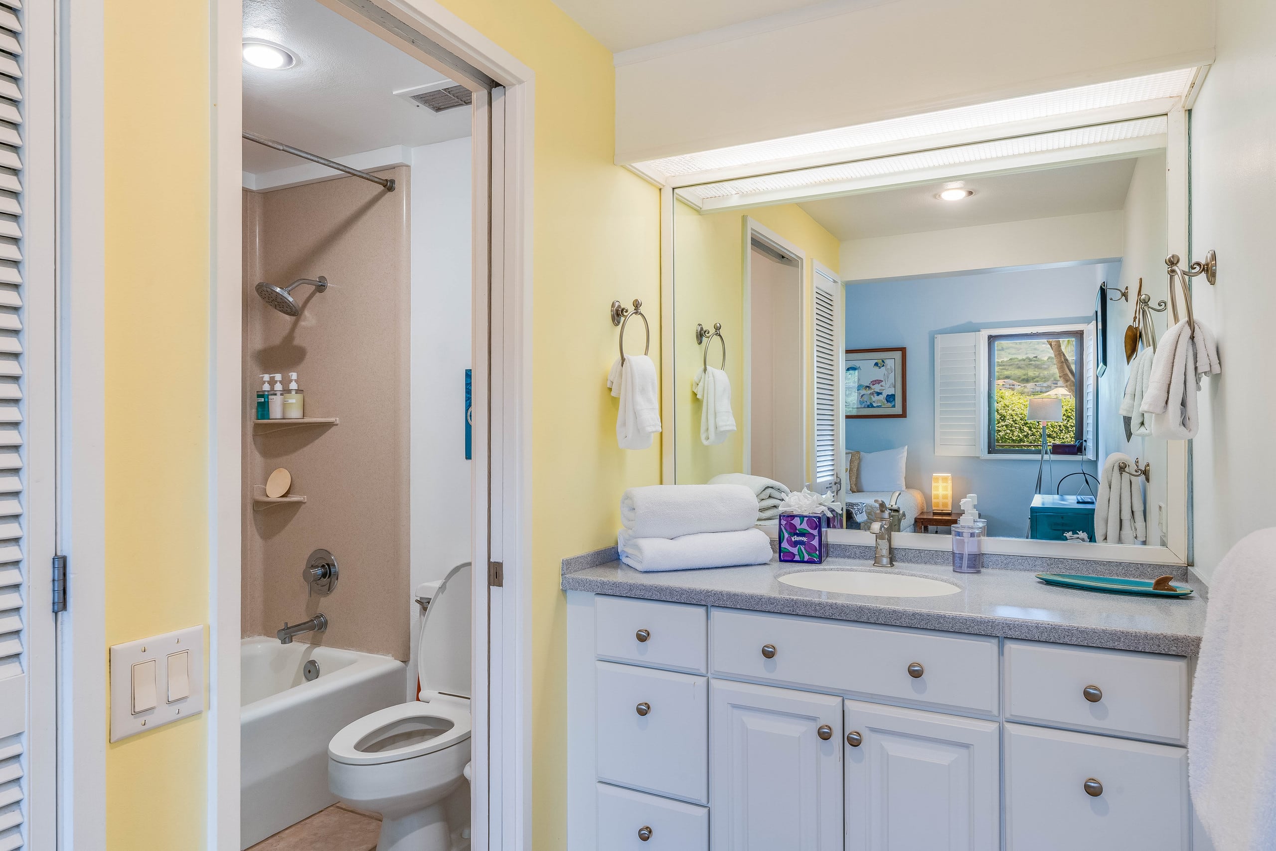 Condo in Kailua-Kona · ★4.79 · 2 bedrooms · 2 beds · 2 baths - Image 17
