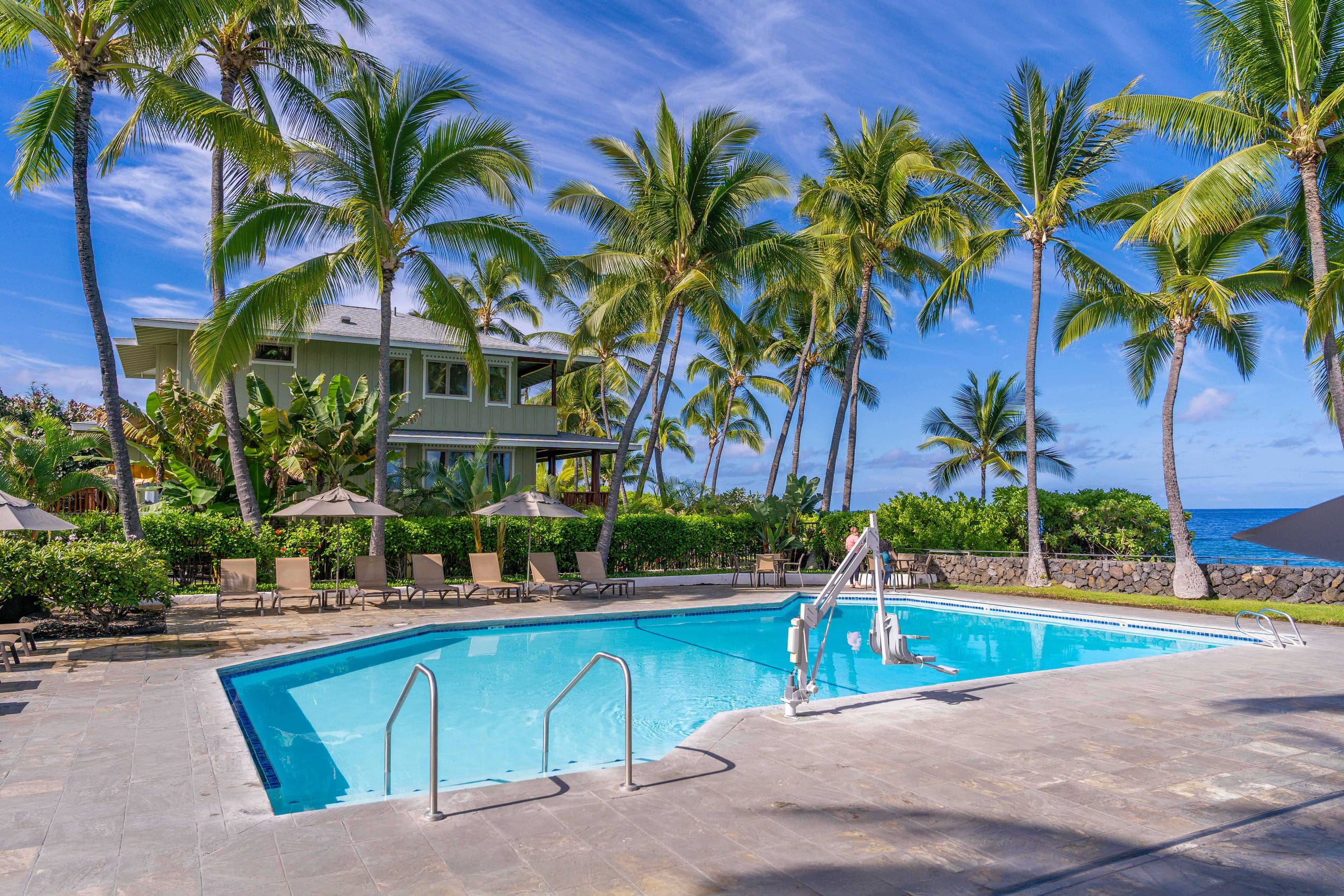 Condo in Kailua-Kona · ★4.79 · 2 bedrooms · 2 beds · 2 baths - Image 28