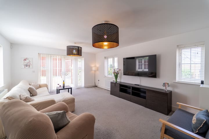 Spacious 5 Bed 3.5 Bath Home Near Bicester Village - Bicester