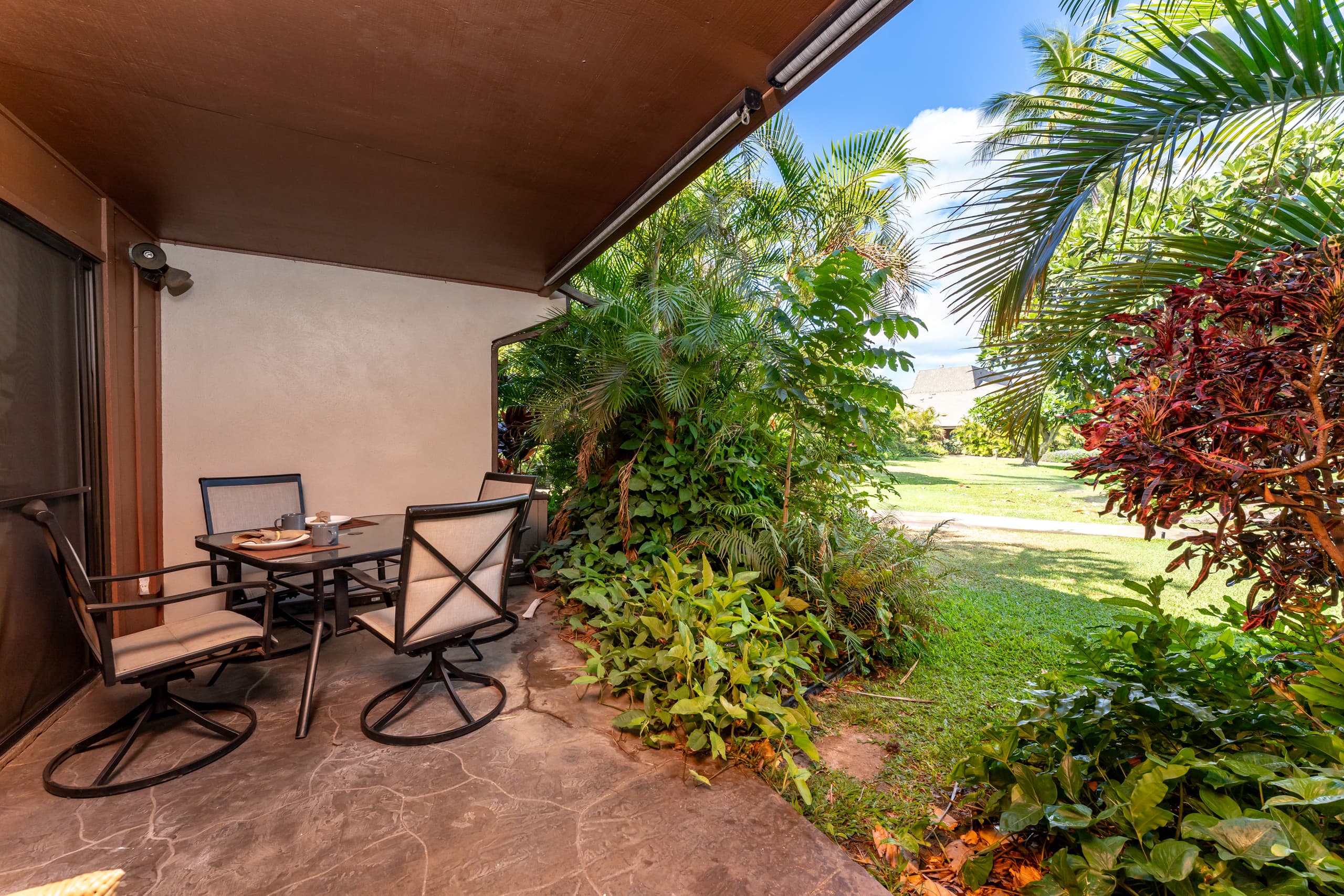 Summer Maui Modern Cute Chic Beach Retreat-sleep 6 - Image 23