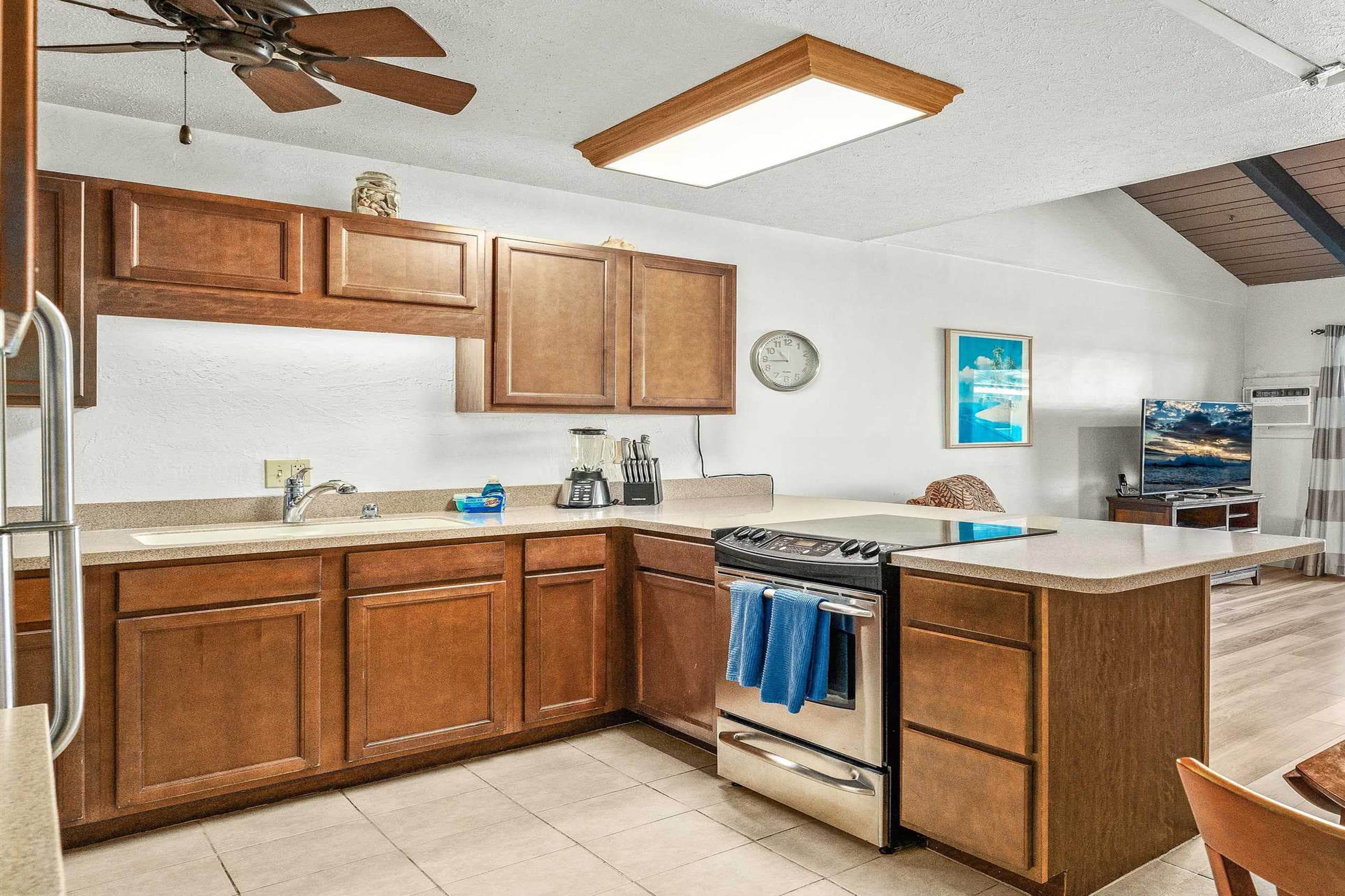 Condo in Kihei · ★4.86 · 1 bedroom · 2 beds · 1 private bath - Image 9