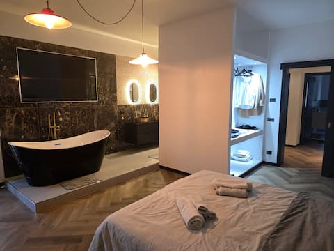 B&B Orlando, modern luxury apartment with sea views