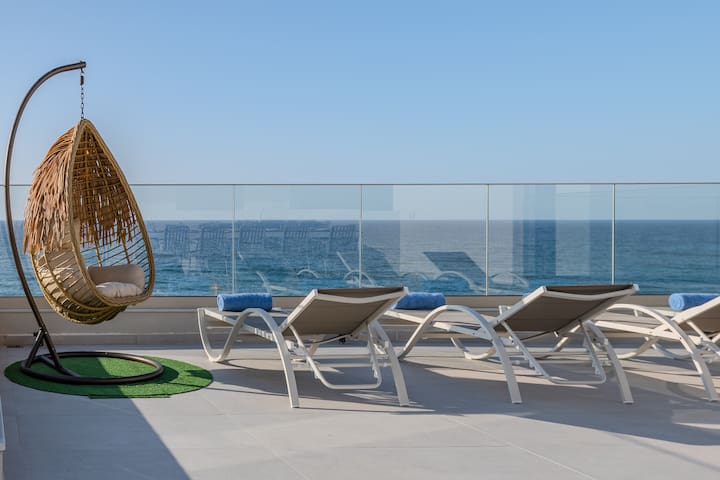 ArtCotel luxury villa,near beach and all amenities gallery image 4