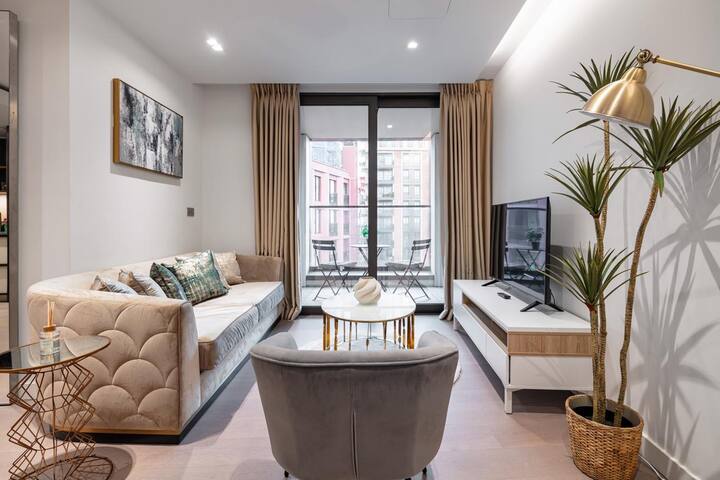 Luxe 2-Bed Apartment | Hyde Park