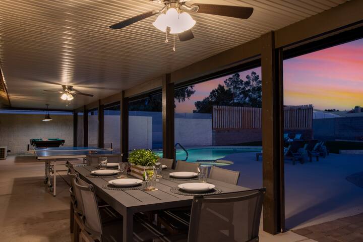 6 BR Luxury Private Pool, Pickle Ball, Golf & More gallery image 5