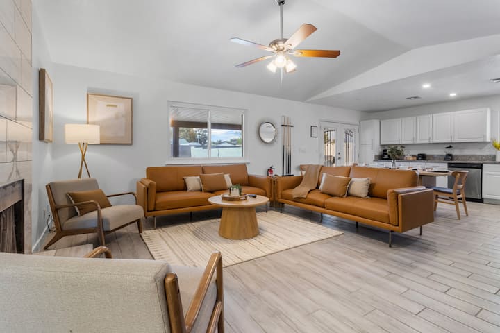 6 Br Luxury Private Pool, Pickle Ball, Golf & More - North Las Vegas, NV