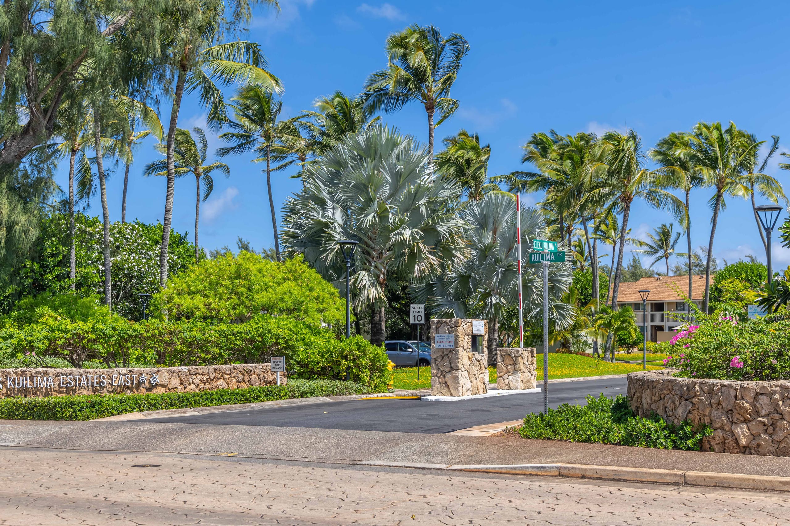 Townhouse in Kahuku · ★4.66 · 1 bedroom · 3 beds · 2 private baths - Image 21