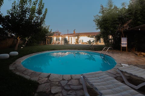 Spacious House with Cottage&Pool