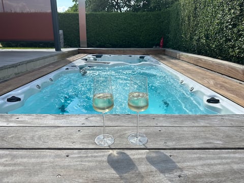 Exclusive house with pool & sauna