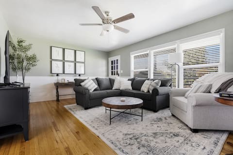 Top performing Airbnb: Olivewood cottage -3br/1bth- Close to downtown in National City