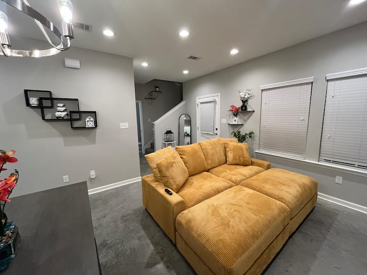4 Bedroom House Steps From Lsu Campus - Baton Rouge, LA