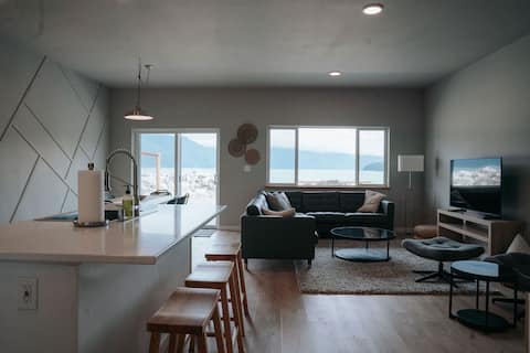 Front Street #1, 2 BR, water view, w/d, downtown