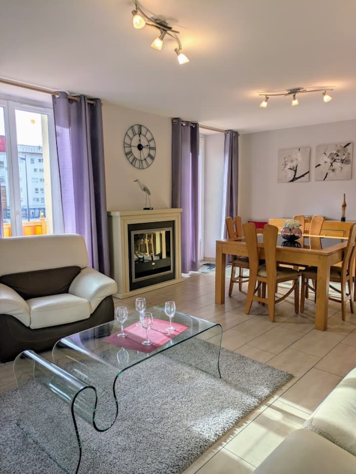 T4 90m2 - Lumineux, Centre & Ski à Pied, Balcon - Briançon