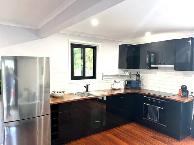 Gabba Central Lofthouse. 2BR/Pets gallery image 3