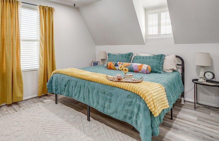 Te espera una escapada serena: nuestras habitaciones están diseñadas para tu máxima comodidad.