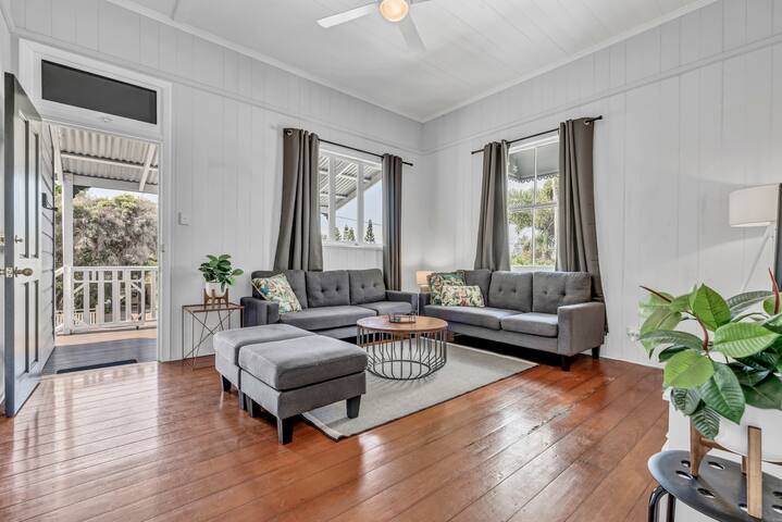 Gabba Central House, 3BR/2Bath Pets gallery image 3