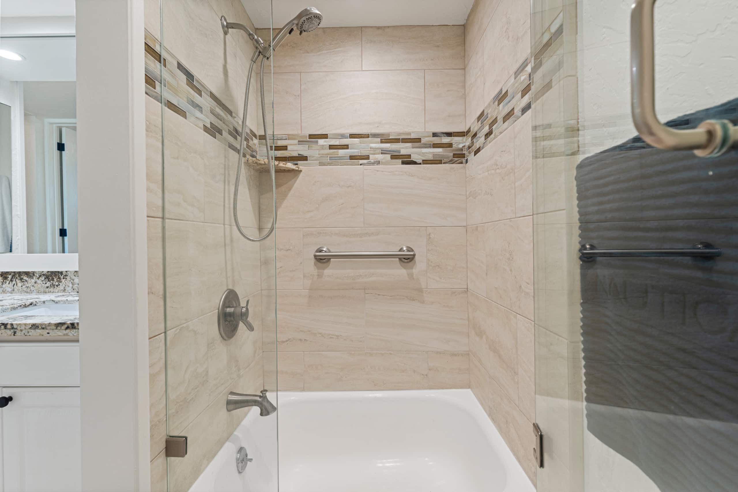 3 Bed Oceanfront Penthouse - Image 16