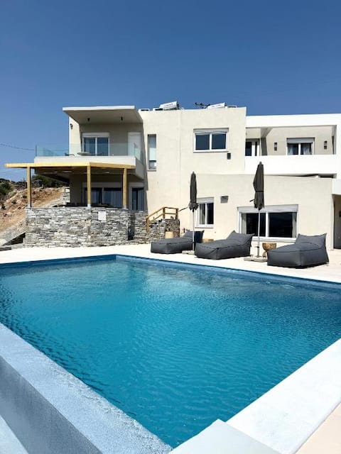Superior villa