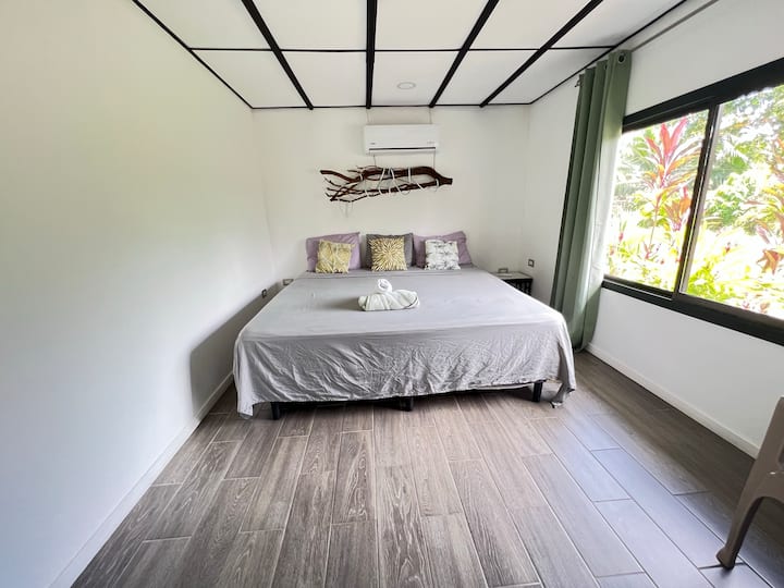 Habitación con aire acondicionado. 