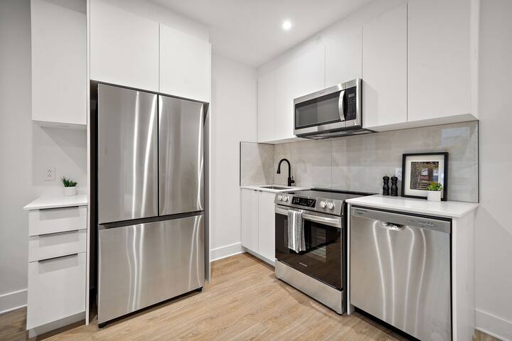 Luxurious new Historic 2 bedroom Apartment gallery image 5