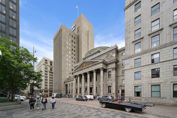 Luxurious new Historic 2 bedroom Apartment gallery image 3