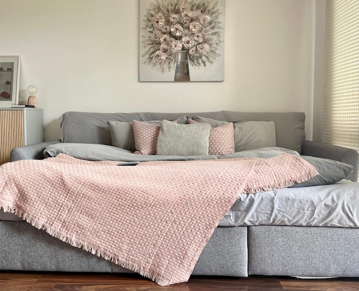 Chic & Modern Studio Flat - London