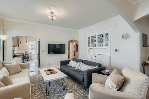 Successful Airbnb property: Bungalow in Downtown Golden, CO in Golden