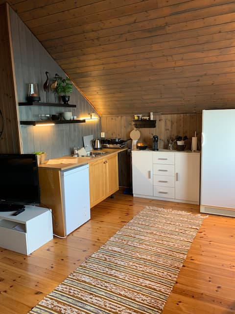 Popular Airbnb listing: The Kingdom of the Sunset in Midsund in Molde