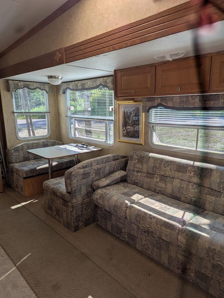 Fundy Shores Hideaway – Cozy Serviced Trailer #1 - New Brunswick
