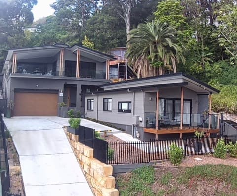 Top Airbnb: Seasalt - Brand New, 500m Terrigal Beach, Sleeps12 in Terrigal