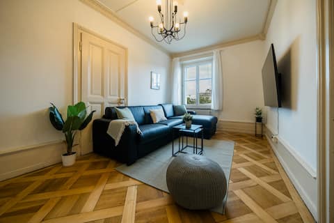 City Apartment with Rooftop Terrace