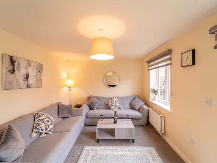 Experience Bicester Village Near Our 3 Bed Home! - Bicester
