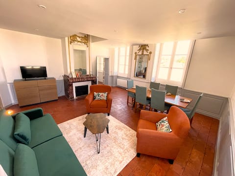 Villaret - 2 bedrooms in Downtown - Free parking