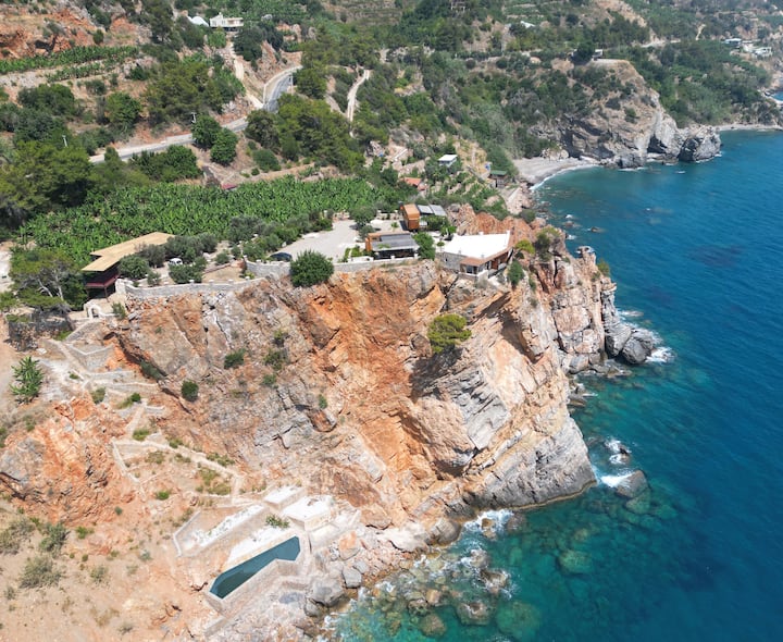 Denize Sıfır Falez ÜStü Cliff House- ÖZel Plaj - Turkije