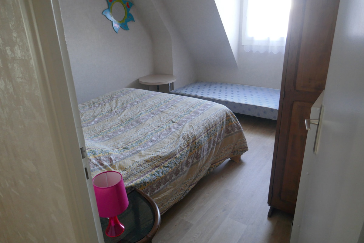 غرفة النوم 2