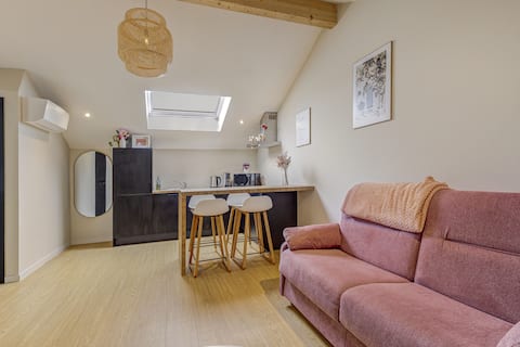 Cocoon under the eaves | Sleeps 2 | Near Liège
