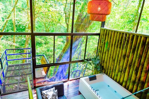 Papa Monkey- Jacuzzi- River - AC