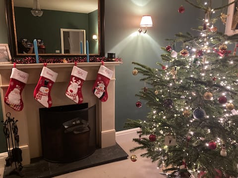 Beautiful family home in Claygate Village