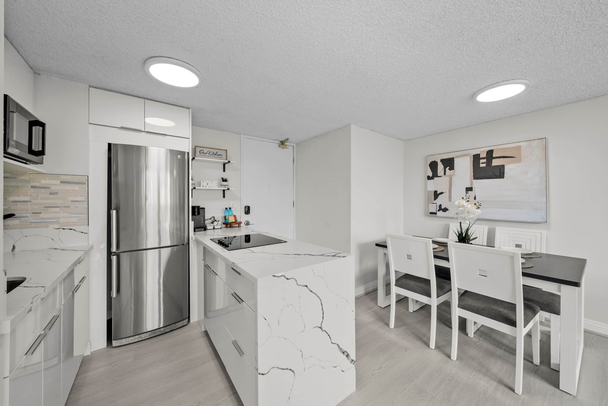 Condo in Honolulu · ★4.84 · 1 bedroom · 5 beds · 1 private bath - Image 10