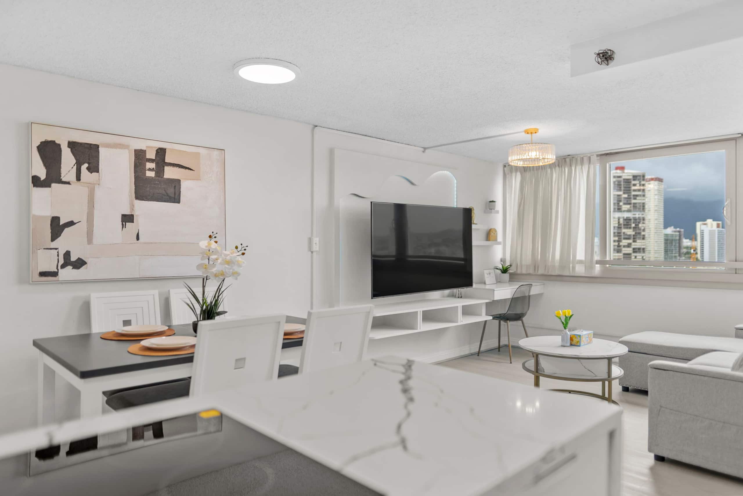 Condo in Honolulu · ★4.84 · 1 bedroom · 5 beds · 1 private bath - Image 5