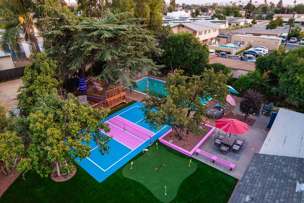 5BR｜Pickleball Court｜Pool｜Tree Deck｜Mini Golf｜BBQ