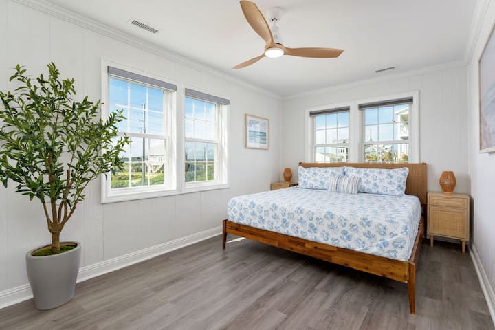 Jednotka B: Spálňa 3 s posteľnou bielizňou veľkosti King!
