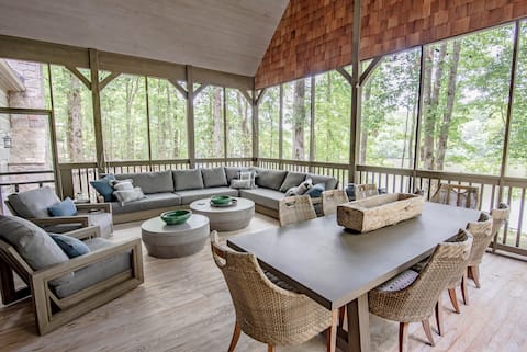 Luxury lake home with amenities near Sewanee