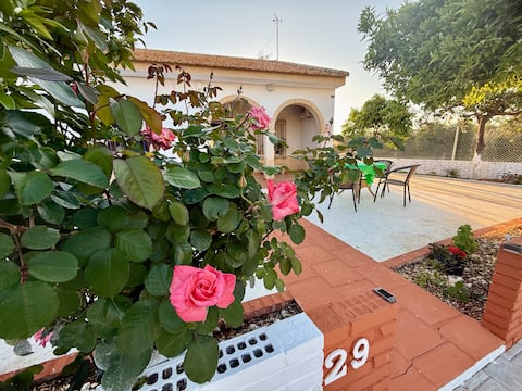 Unique place: pool, terrace, parking, AC, nature